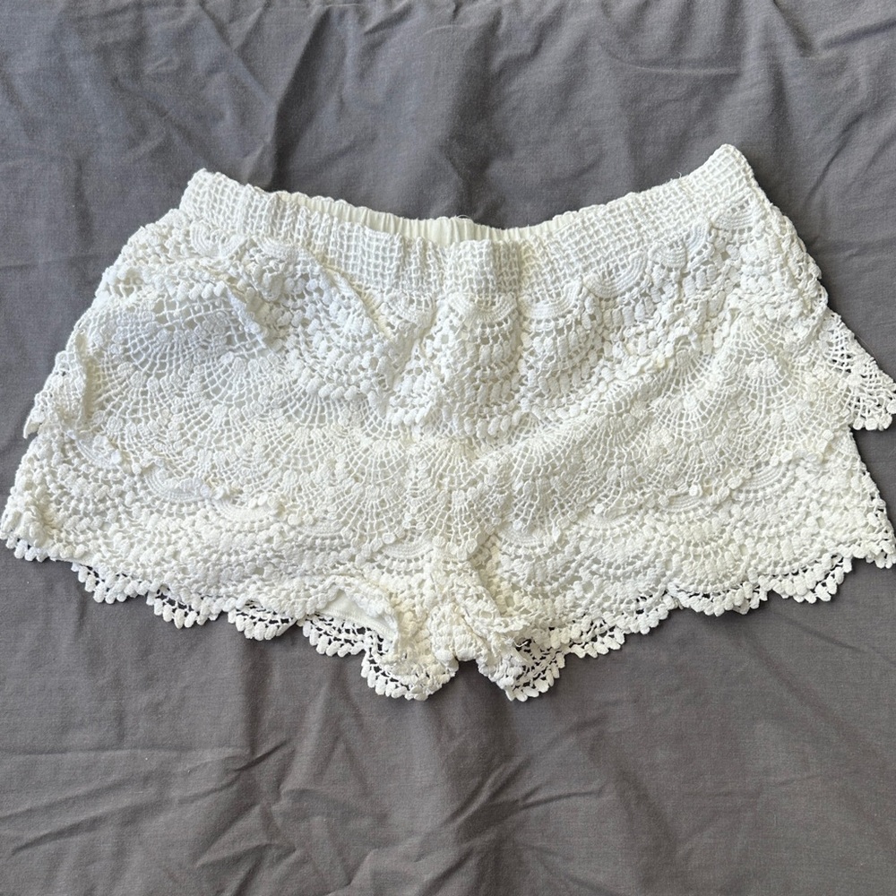 Forever 21 White Lace High Waist Shorts